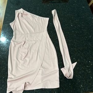 Never worn, one shoulder dress with optional tie